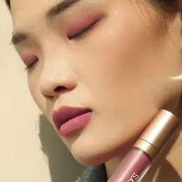 Sugar Babe di kulit terang