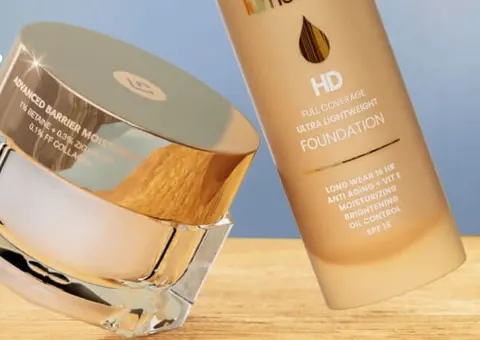 Isi paket: Lume Advanced Barrier Moisturizer dan Lumécolors HD Foundation