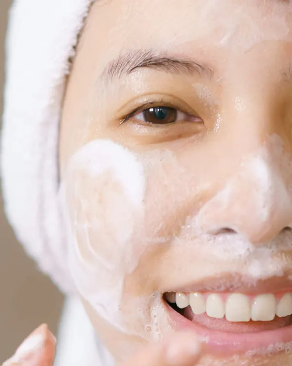 Wajah berbusa cleanser
