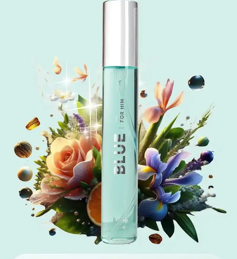 Botol BLUE di antara bunga dan lavender